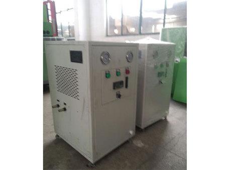 油冷機、油溫控制箱